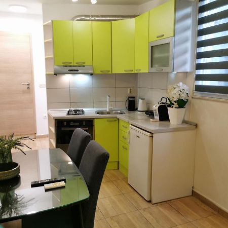Jale Apartment Split Exterior photo